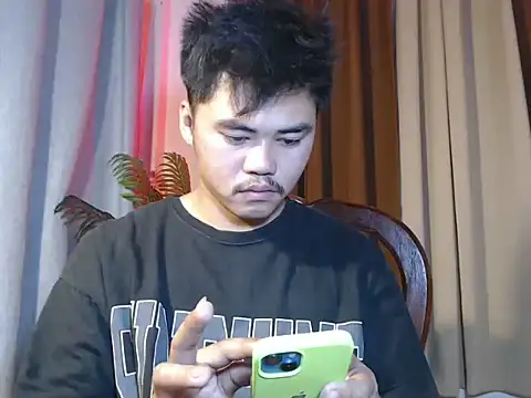 Snapshot of hot_emman chatting on June 10, 3:18 am hot emman online show from June 10, 3:18 am
