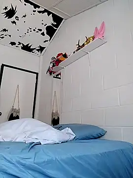 oxxy jean online show from February 27, 1:11 pm