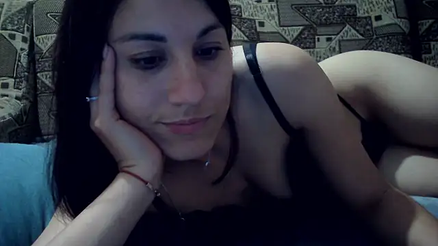 Snapshot of kiss_lovely_ chatting on May 16, 9:35 pm kiss lovely online show from May 16, 9:35 pm