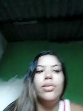 Snapshot of biancaalvess chatting on April 9, 9:36 am biancaalvess online show from April 9, 9:36 am