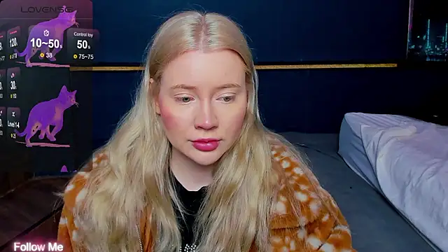 Lillie Berry online show from March 19, 4:16 am