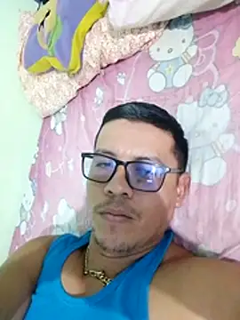 Snapshot of chamo9028 chatting on May 9, 6:02 pm chamo9028 online show from May 9, 6:02 pm