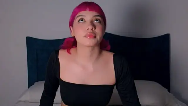 angelinhaaa online show from December 3, 2:41 am