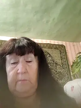 CrystalLime6411 online show from October 28, 11:36 am