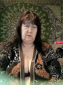 CrystalLime6411 online show from April 4, 1:30 pm