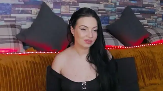 GrayLunna online show from November 28, 6:38 am