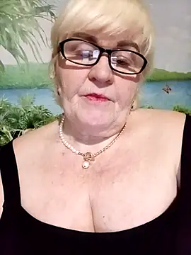 Snapshot of VioletSweet5566 chatting on May 29, 7:34 pm VioletSweet5566 online show from May 29, 7:34 pm