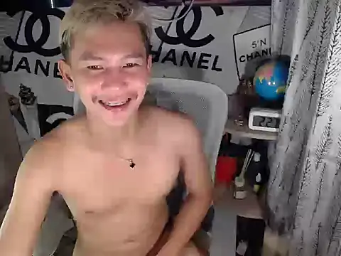 RalfAsian25 online show from April 25, 6:27 pm