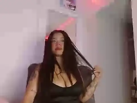 reina reina online show from September 19, 11:27 pm