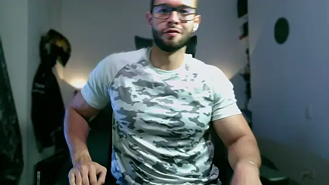 Snapshot of jacobmuscle4u chatting on September 17, 11:28 pm jacobmuscle4u online show from September 17, 11:28 pm