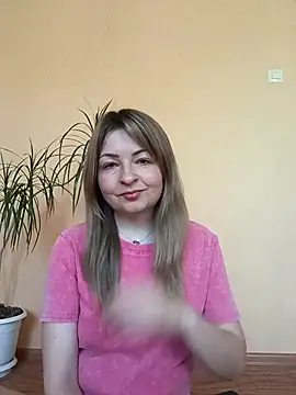 Snapshot of Kate2891 chatting on May 12, 5:04 am Kate2891 online show from May 12, 5:04 am