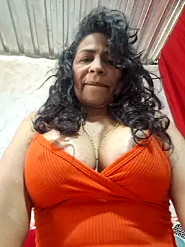 Snapshot of floresblancas chatting on May 2, 2:22 pm floresblancas online show from May 2, 2:22 pm