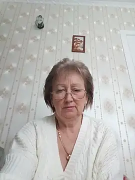 AlikaSwan5821 online show from February 7, 1:37 pm