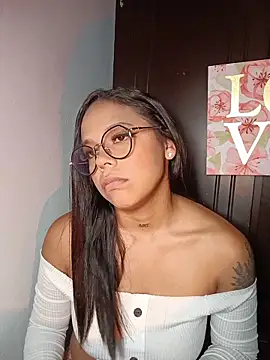 linda698049 online show from October 16, 4:30 pm
