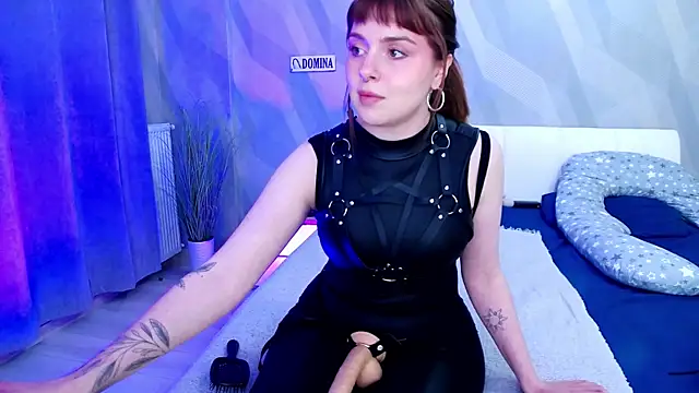 Snapshot of real_bdsm_couple chatting on April 29, 5:30 pm real bdsm couple online show from April 29, 5:30 pm