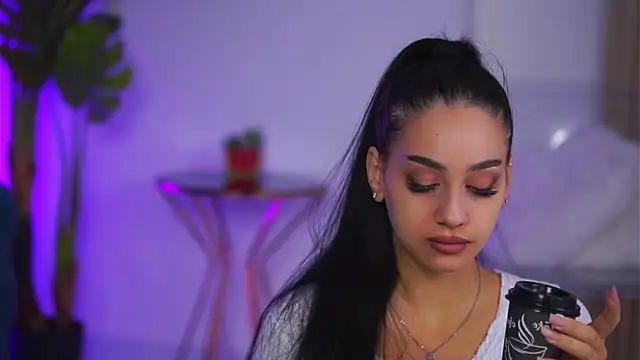 NinaSolenne online show from December 3, 7:56 pm