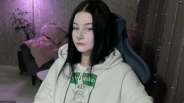 AlinaGreeeen online show from September 27, 4:39 am