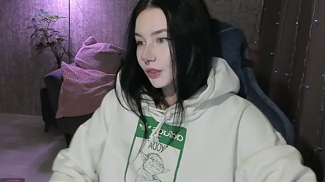AlinaGreeeen online show from September 28, 4:51 am