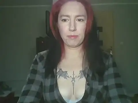 Snapshot of JudyFetish chatting on October 8, 6:11 am JudyFetish online show from October 8, 6:11 am