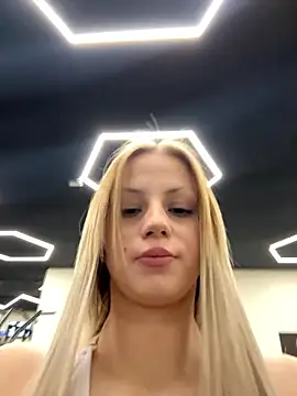 FavoriteKira online show from January 10, 5:15 pm