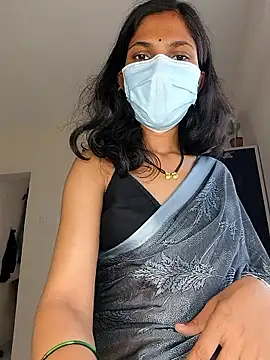 Shivani2002 online show from May 21, 4:52 am