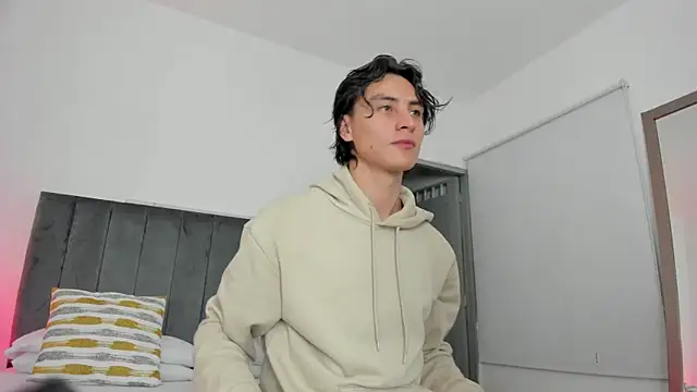 Snapshot of AlexanderHall chatting on September 30, 1:21 am AlexanderHall online show from September 30, 1:21 am