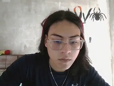 dirty model online show from March 19, 6:45 pm