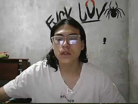 dirty model online show from March 28, 5:40 am