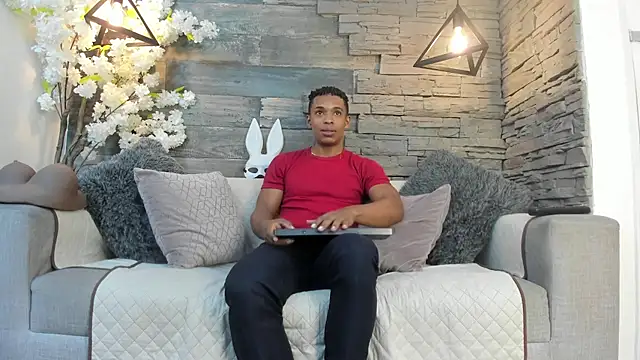 ItaloMoore online show from October 12, 12:04 pm