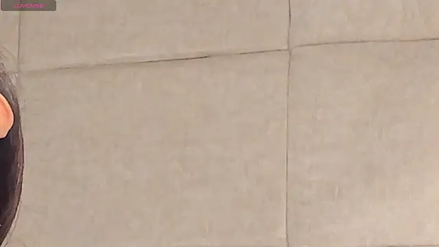 VioletHilton online show from September 9, 9:25 pm