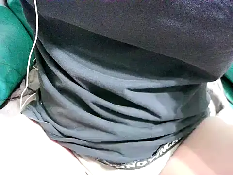 Snapshot of kk5413 chatting on February 14, 1:52 pm kk5413 online show from February 14, 1:52 pm