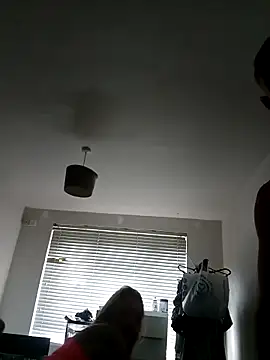 Snapshot of Dazbaz12 chatting on September 9, 3:33 pm Dazbaz12 online show from September 9, 3:33 pm