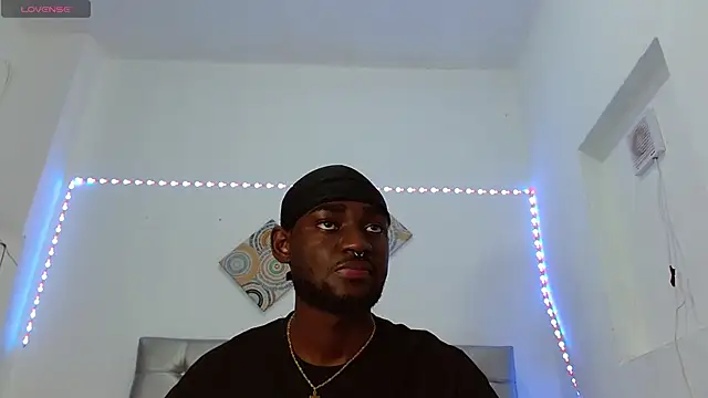 eebony stallion online show from November 13, 6:18 pm