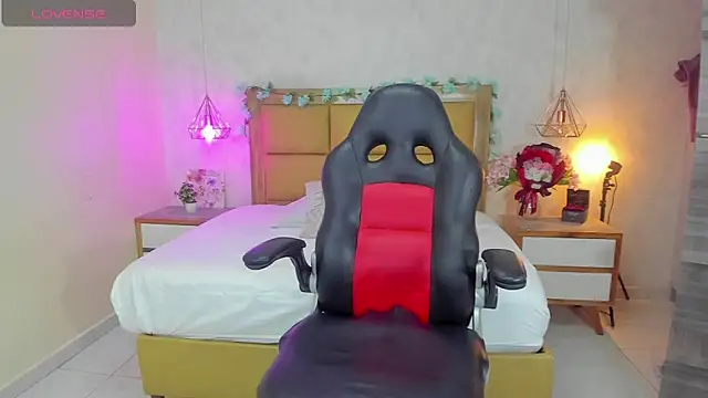 MELISSAROUGE online show from February 5, 7:29 pm