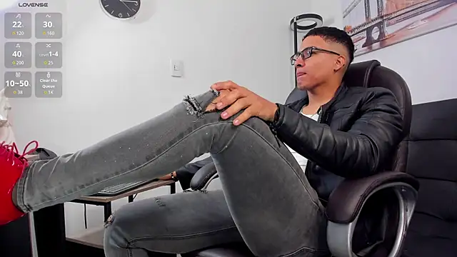 Dash Bukoski online show from November 7, 12:27 pm