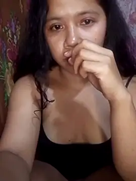 hotmomma8 online show from April 3, 6:50 pm