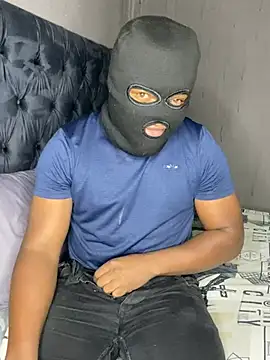 darkdickgg online show from May 7, 9:31 pm
