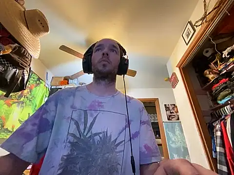 womenhateme69 online show from May 29, 9:18 am