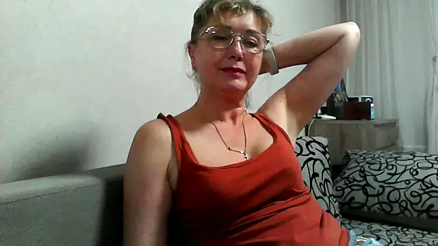 IrynaMolbertx online show from October 10, 4:50 pm