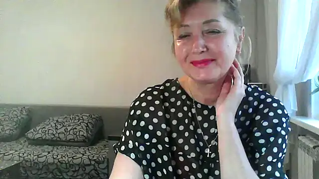 IrynaMolbertx online show from October 15, 8:14 am