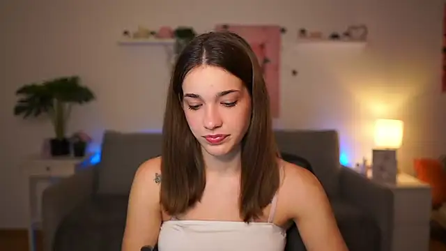 kissie cat online show from November 22, 6:40 pm