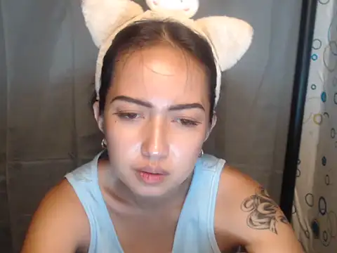 Snapshot of Soft_Angel8 chatting on May 20, 6:03 pm Soft Angel8 online show from May 20, 6:03 pm