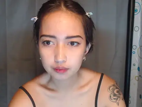Snapshot of Soft_Angel8 chatting on June 2, 9:33 am Soft Angel8 online show from June 2, 9:33 am