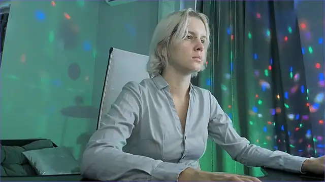 BethanyCloud online show from October 27, 5:22 am