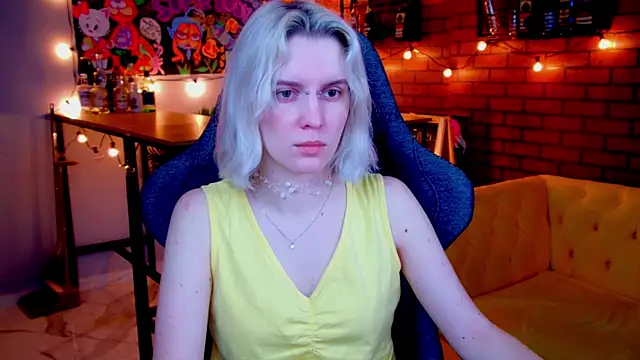 Snapshot of BethanyCloud chatting on May 15, 2:18 am BethanyCloud online show from May 15, 2:18 am