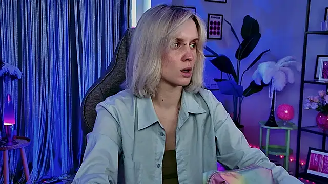 Snapshot of BethanyCloud chatting on June 4, 8:20 am BethanyCloud online show from June 4, 8:20 am