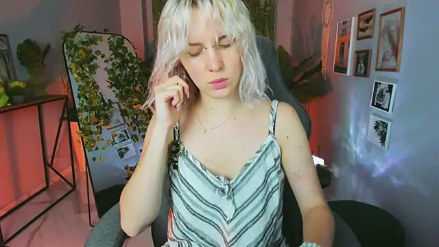 BethanyCloud online show from July 27, 5:14 am
