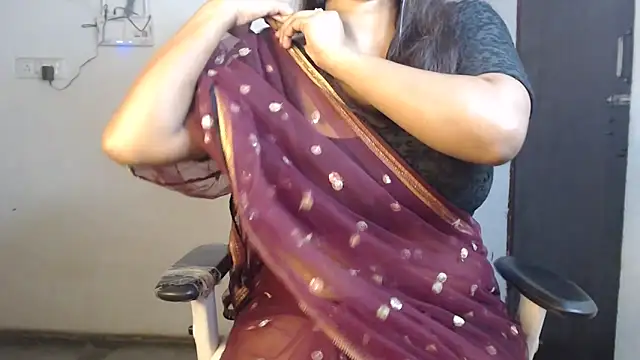 Snapshot of Samiksha- chatting on May 21, 4:25 pm Samiksha- online show from May 21, 4:25 pm