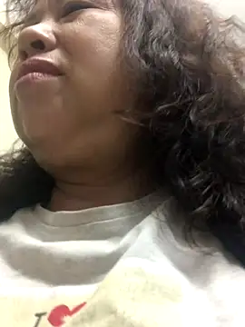 Snapshot of Hoanguyenn chatting on November 4, 3:44 pm Hoanguyenn online show from November 4, 3:44 pm