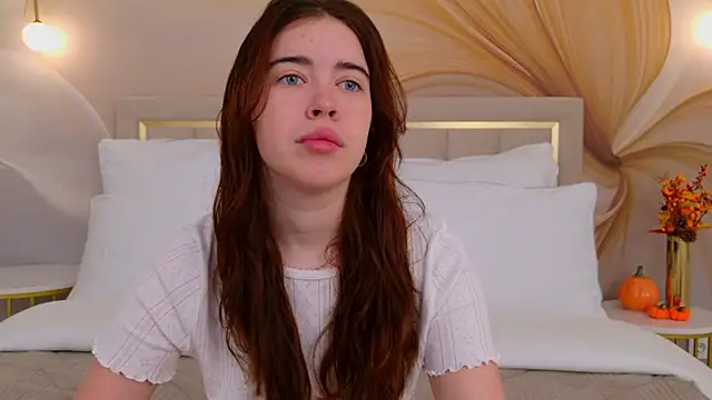 Snapshot of KimberlyBond chatting on October 7, 3:09 pm KimberlyBond online show from October 7, 3:09 pm